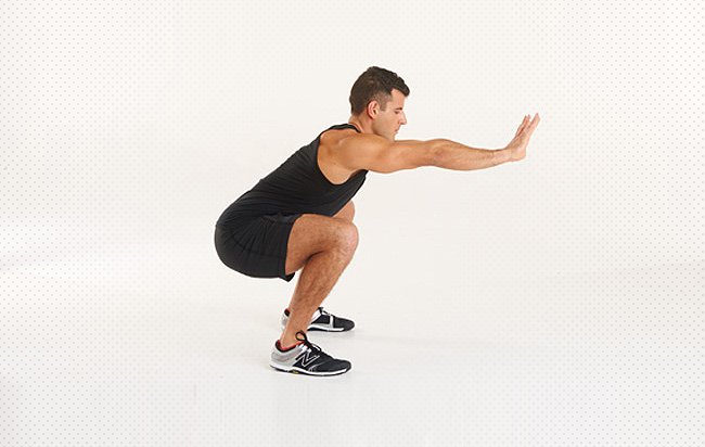 Why All Men Should Deep Squat For 5 Minutes a Day