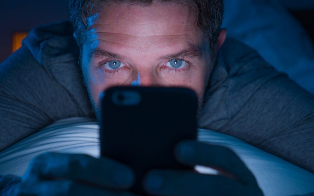 Study Finds Night Owls Are Unhappier Than Early Risers