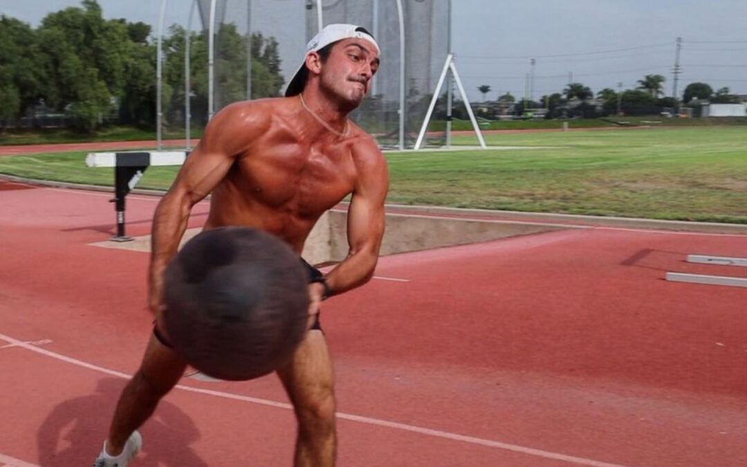 This Distance Runner Just Attempted The Mexican Army Fitness Test