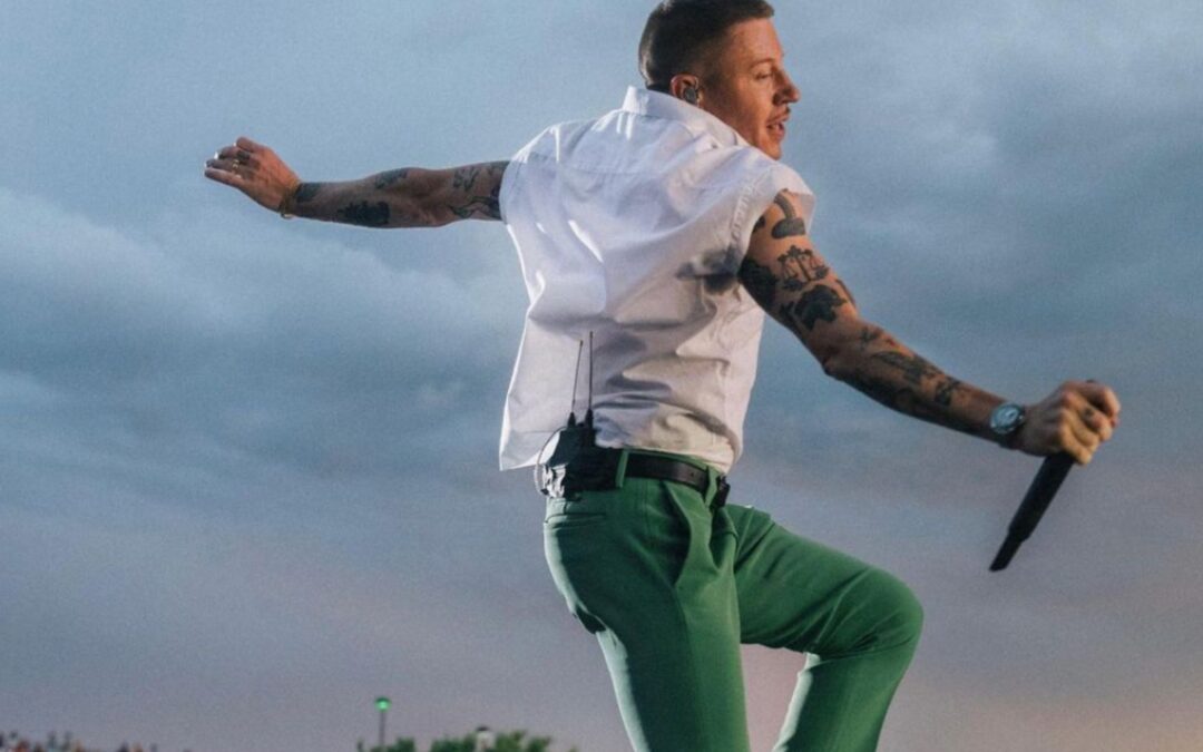 Macklemore On Sobriety: “It’s One Day At A Time”
