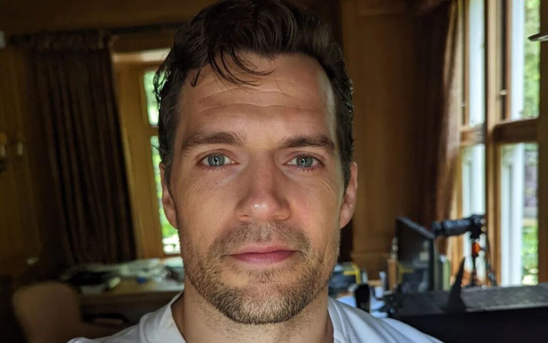 Henry Cavill Confirms He Will Return To The Screen As Superman