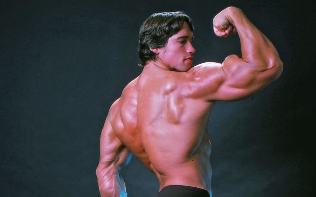 This five-move dumbbell complex from Arnold Schwarzenegger will build full body muscle