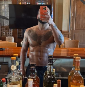 Drake Abs
